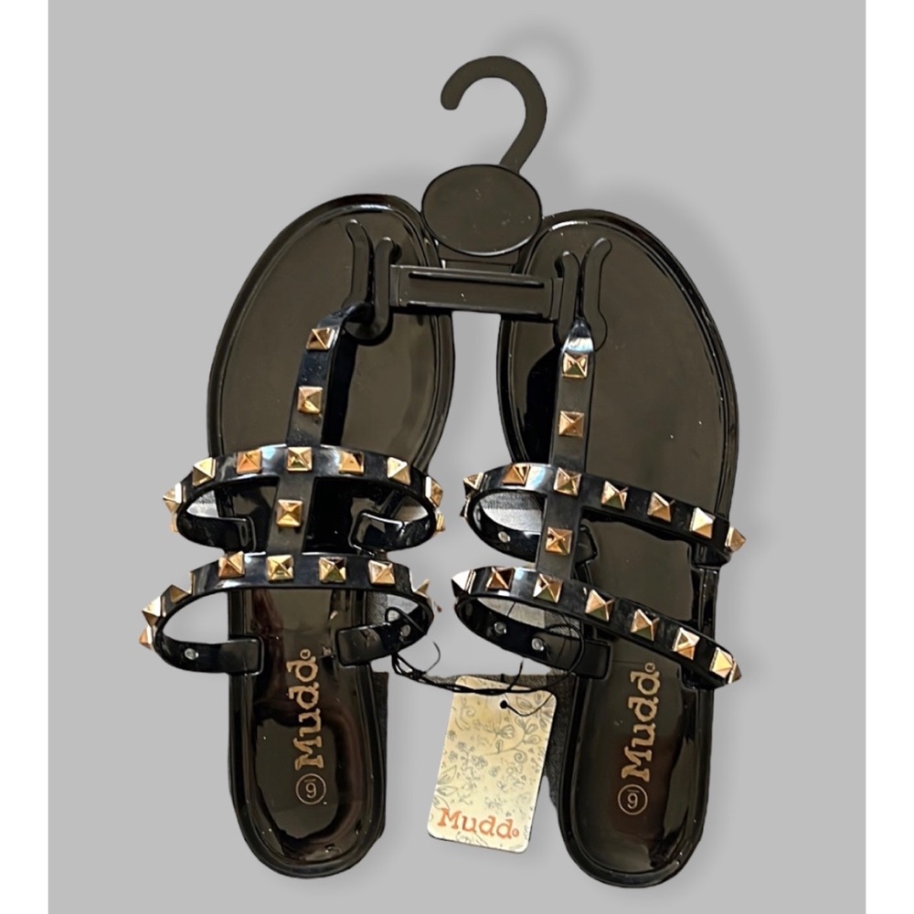 ❗️FINAL❗️ 🆕 MUDD Black Studded Thong Sandals